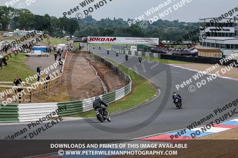 Vintage motorcycle club;eventdigitalimages;mallory park;mallory park trackday photographs;no limits trackdays;peter wileman photography;trackday digital images;trackday photos;vmcc festival 1000 bikes photographs